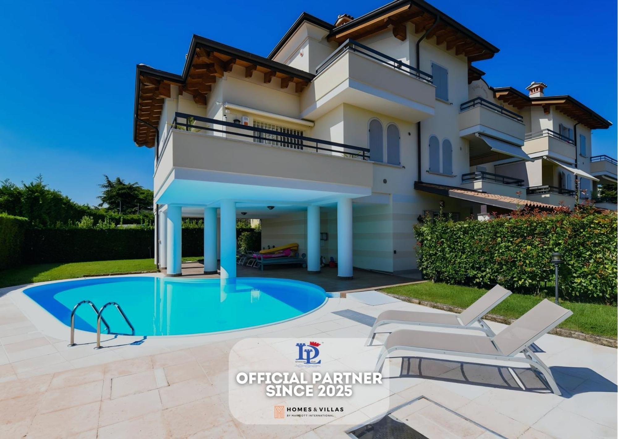 Desenzanoloft Official Partner Marriott Homes & Villas - Bea House, Sirmione With Private Garden And Share Pool Kültér fotó