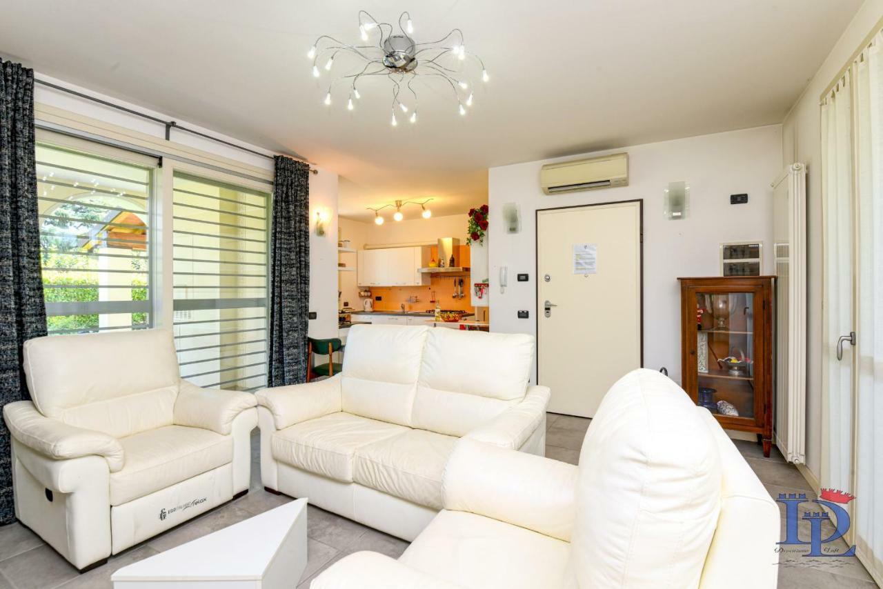 Desenzanoloft Official Partner Marriott Homes & Villas - Bea House, Sirmione With Private Garden And Share Pool Kültér fotó