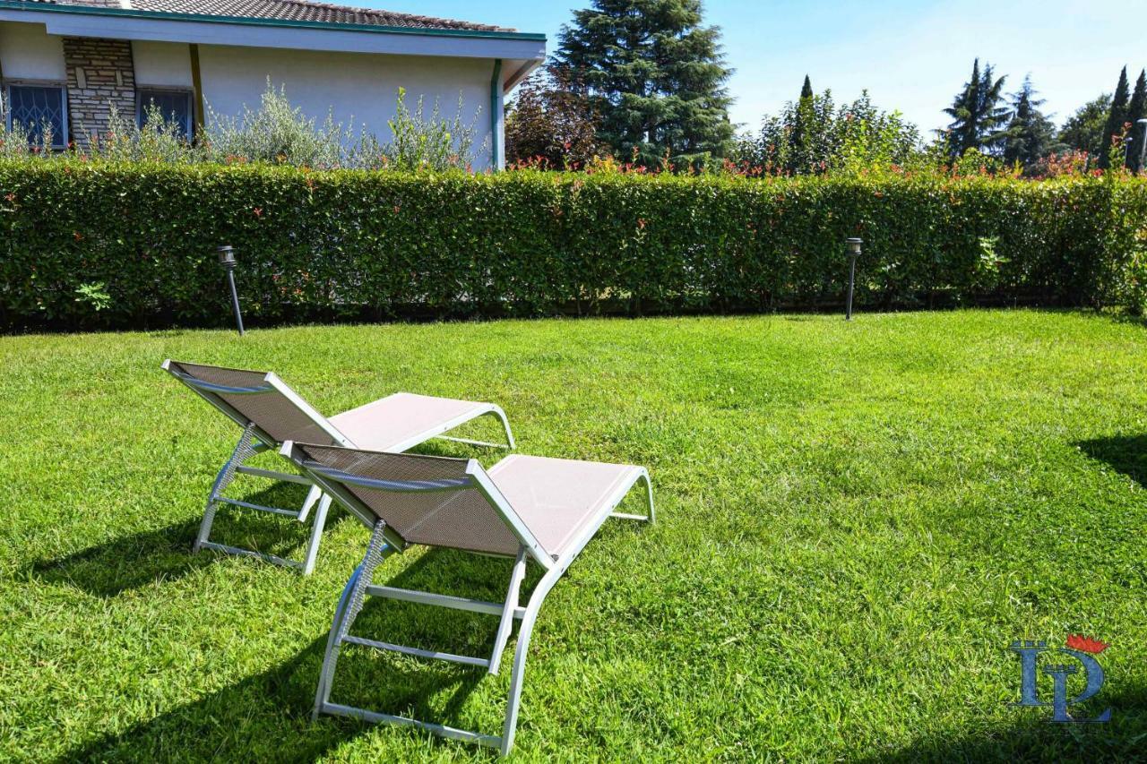 Desenzanoloft Official Partner Marriott Homes & Villas - Bea House, Sirmione With Private Garden And Share Pool Kültér fotó